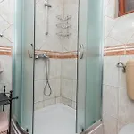 2 Bedroom Beautiful In Apartment *
